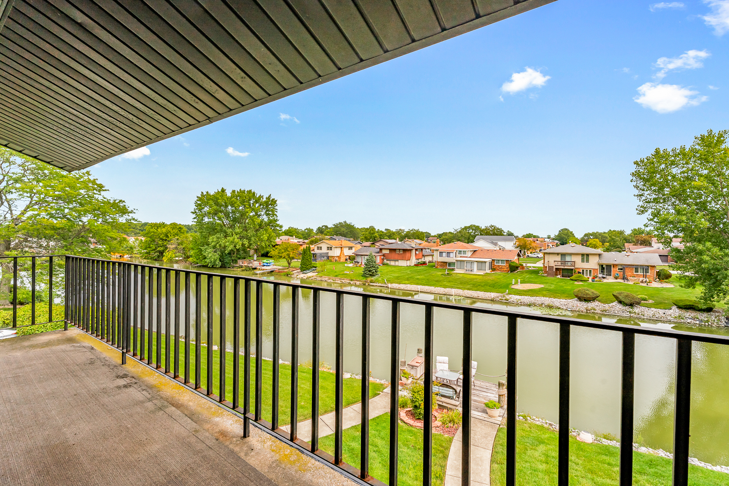 19535 Lake Shore Drive Unit: 3N