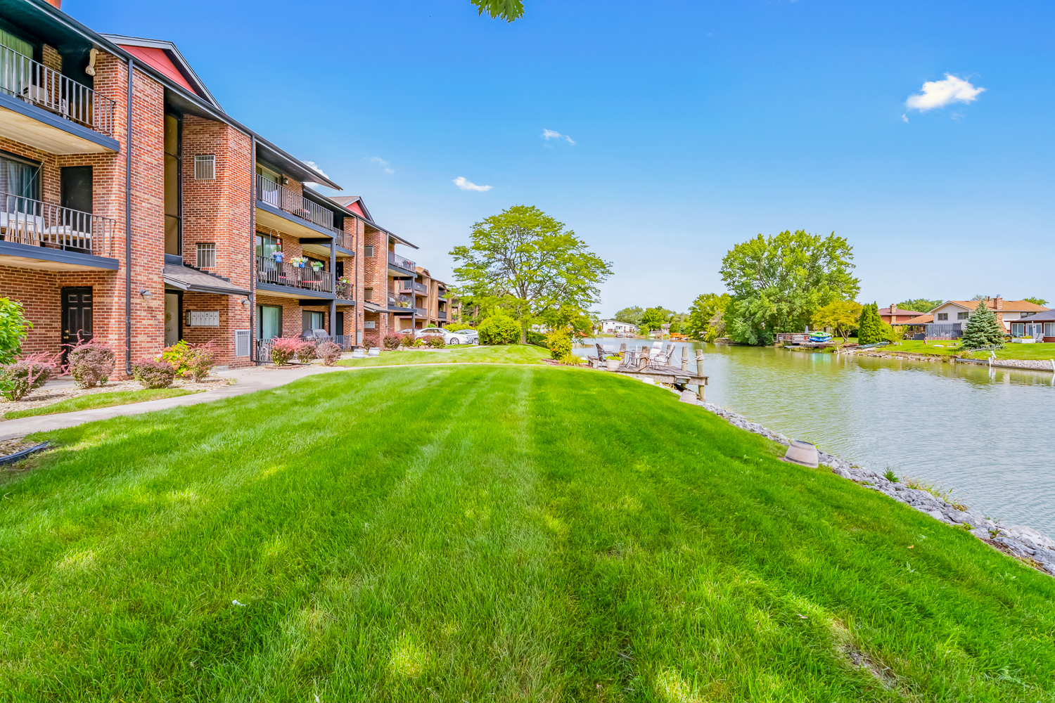 19535 Lake Shore Drive Unit: 3N