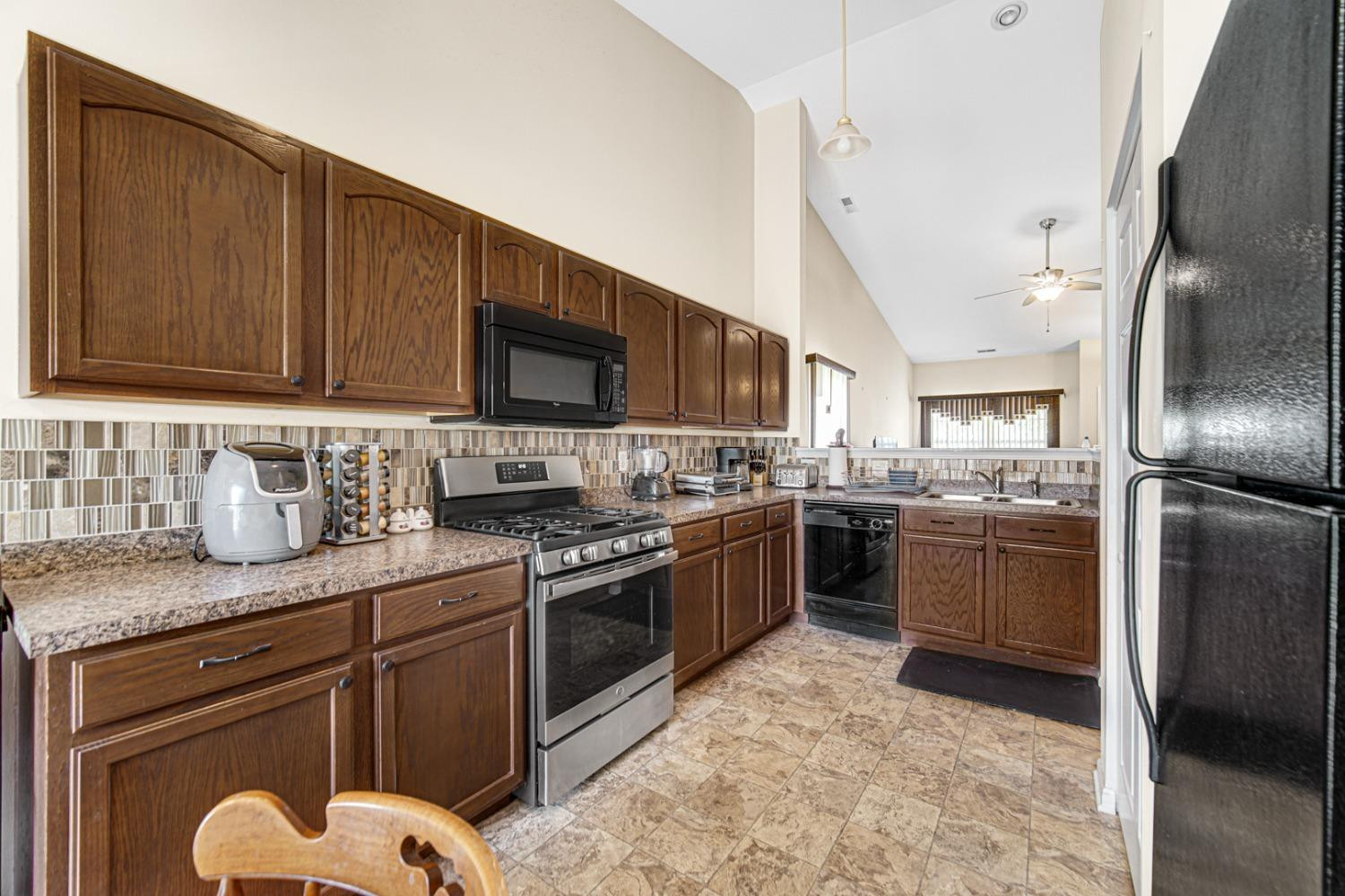 2745 W 83rd Lane