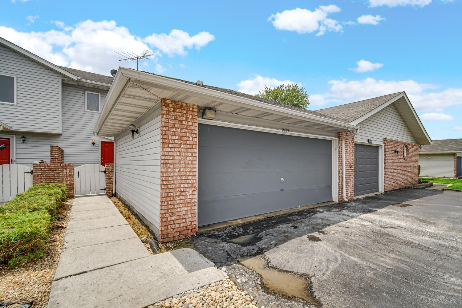 2582 Brookwood Drive