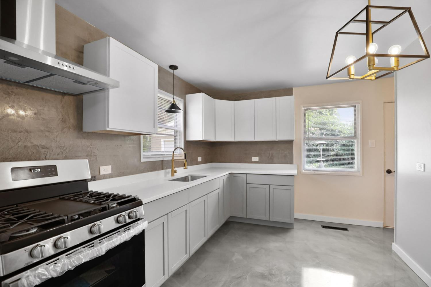 217 W 8th Street