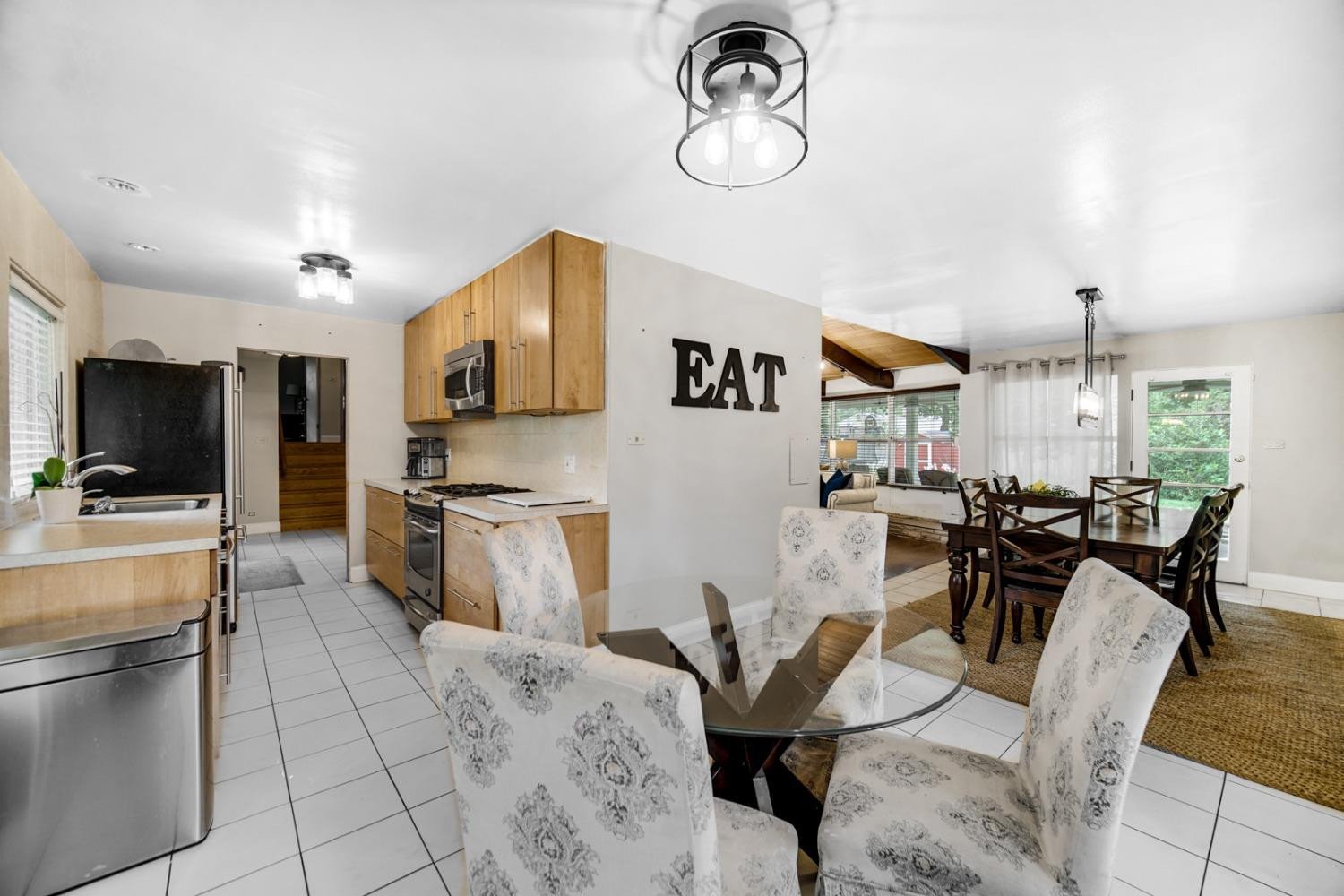 8420 Hawthorne Drive