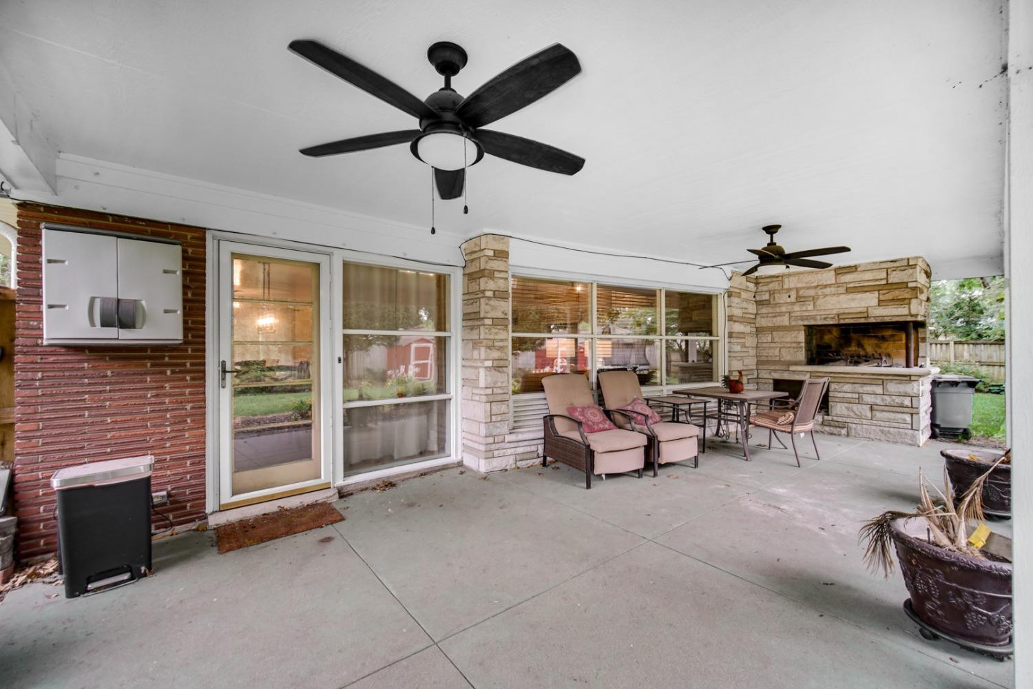 8420 Hawthorne Drive