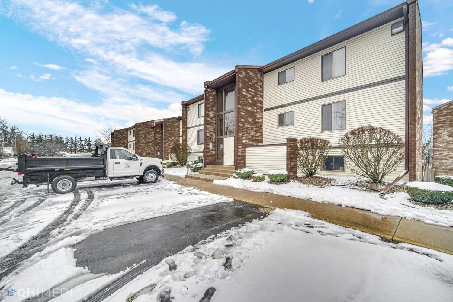 865 Summit Park Court N