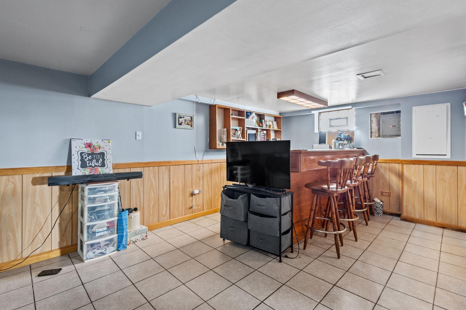 8034 North Drive