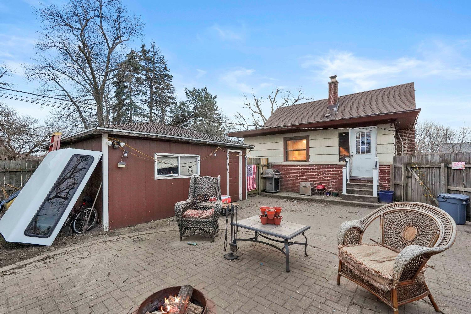 7123 Maplewood Avenue