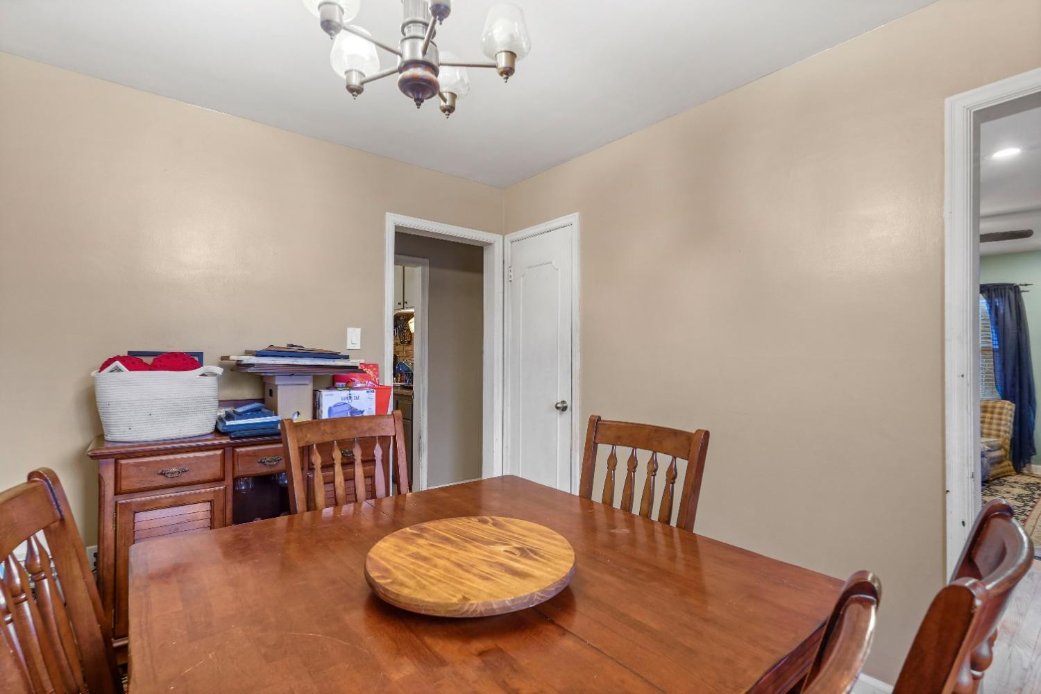 7123 Maplewood Avenue