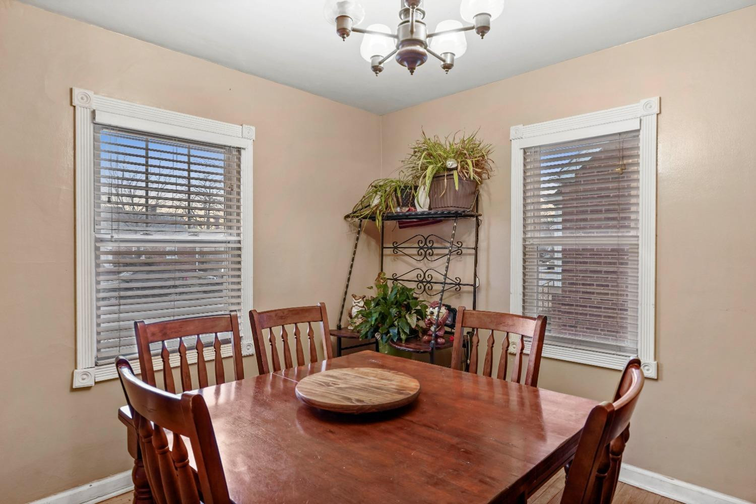 7123 Maplewood Avenue