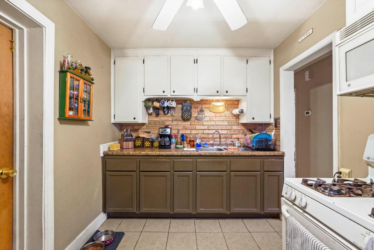 7123 Maplewood Avenue