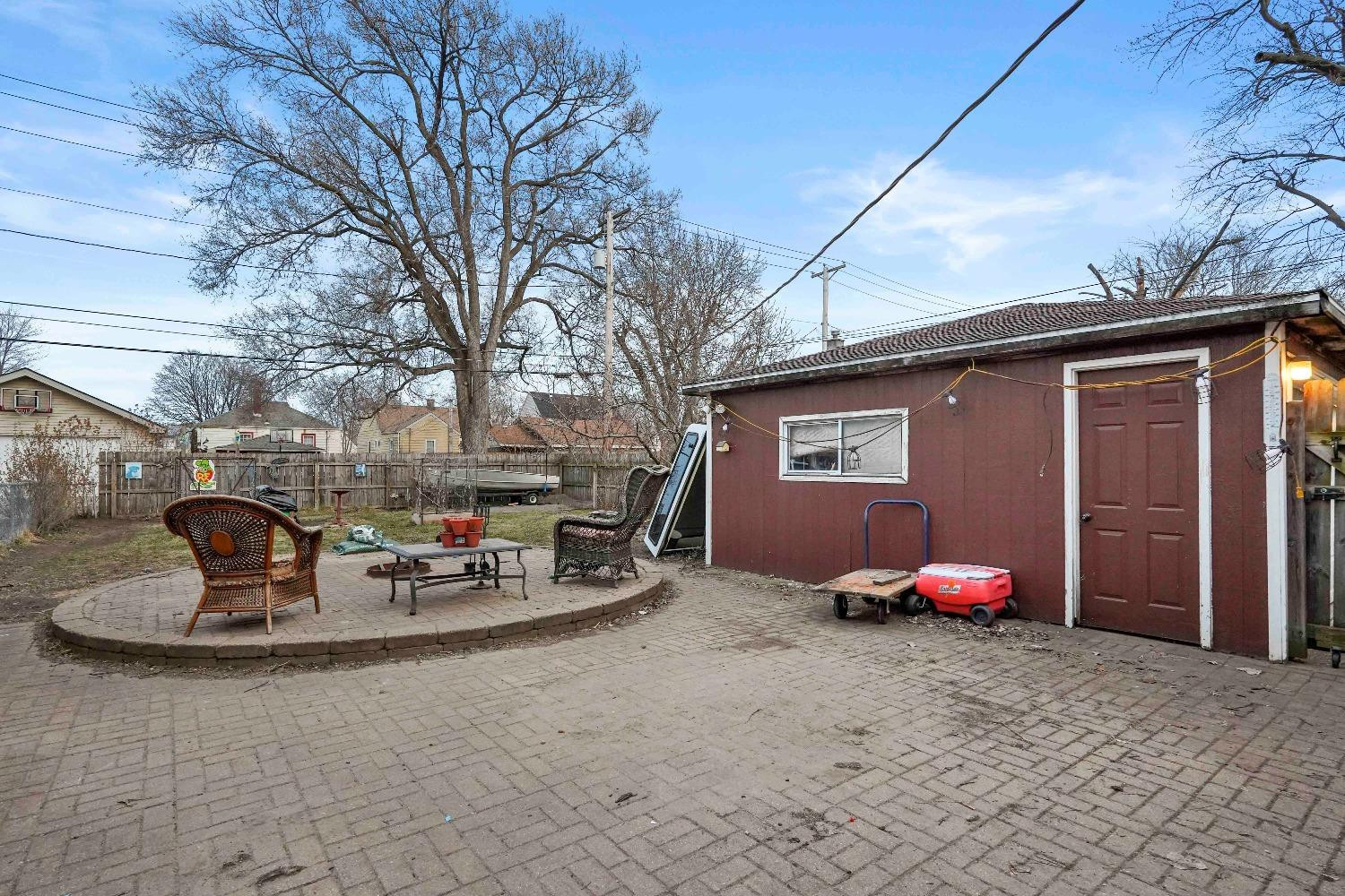 7123 Maplewood Avenue