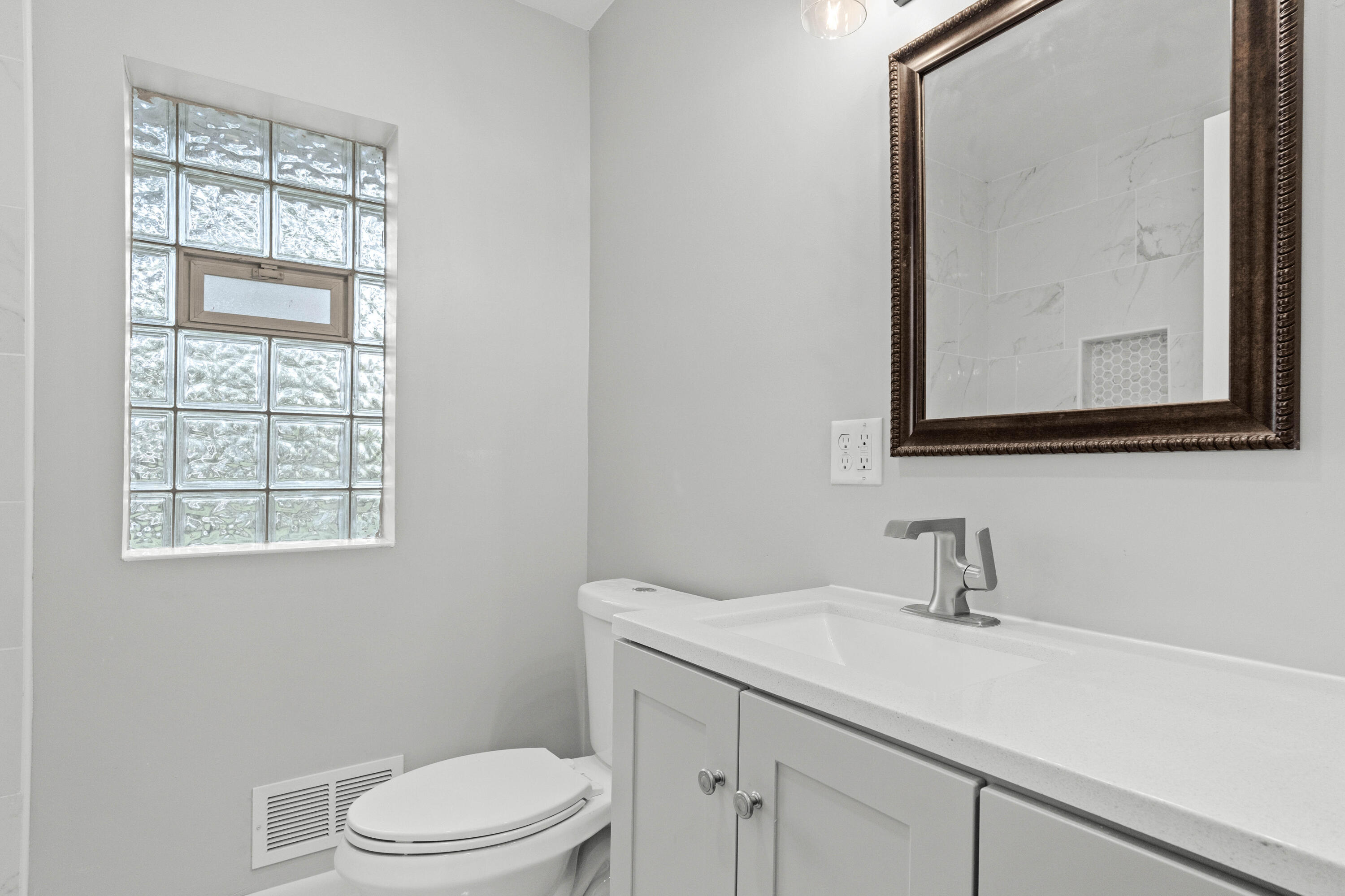 4851 Washington Street