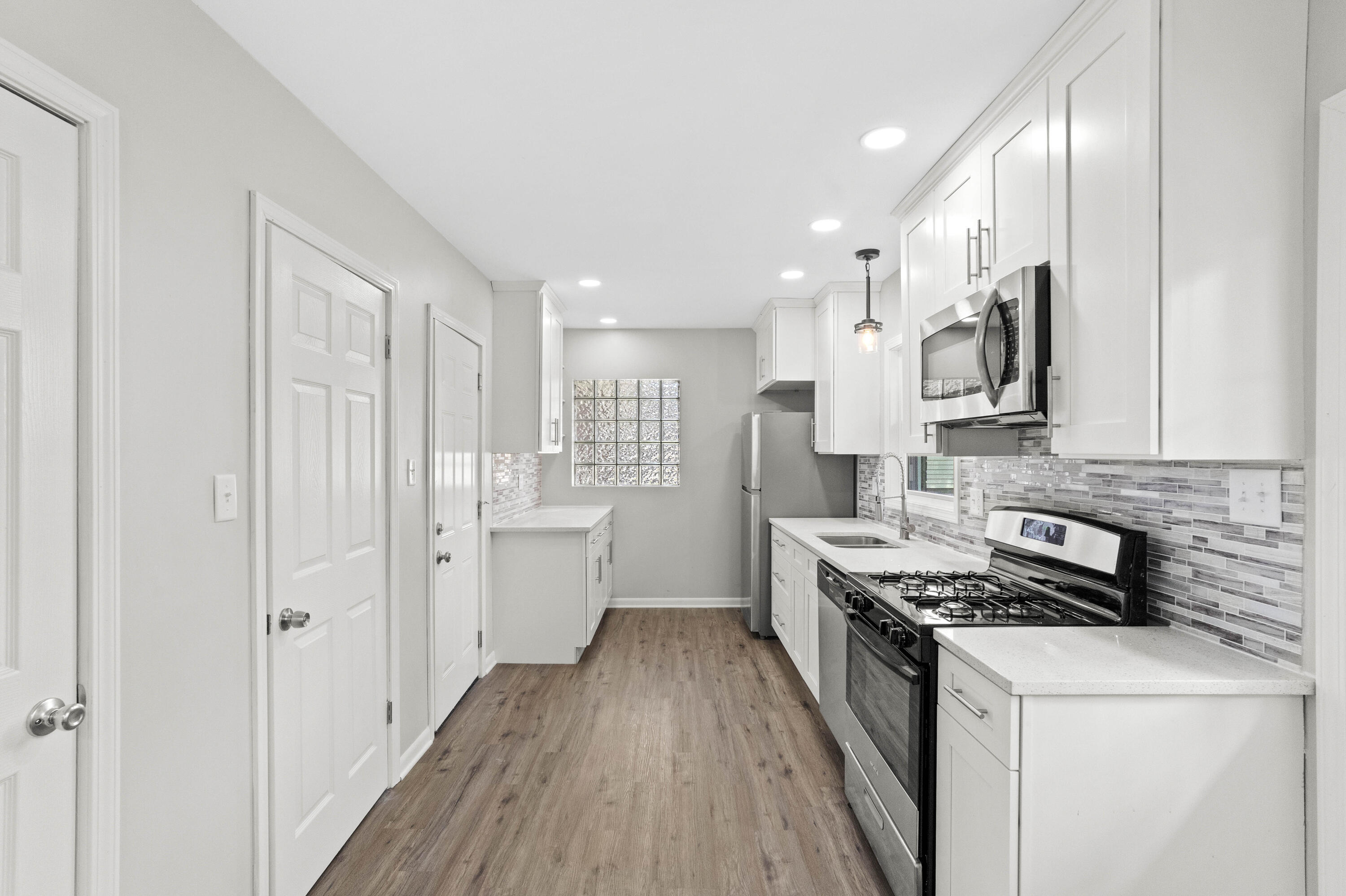 4851 Washington Street