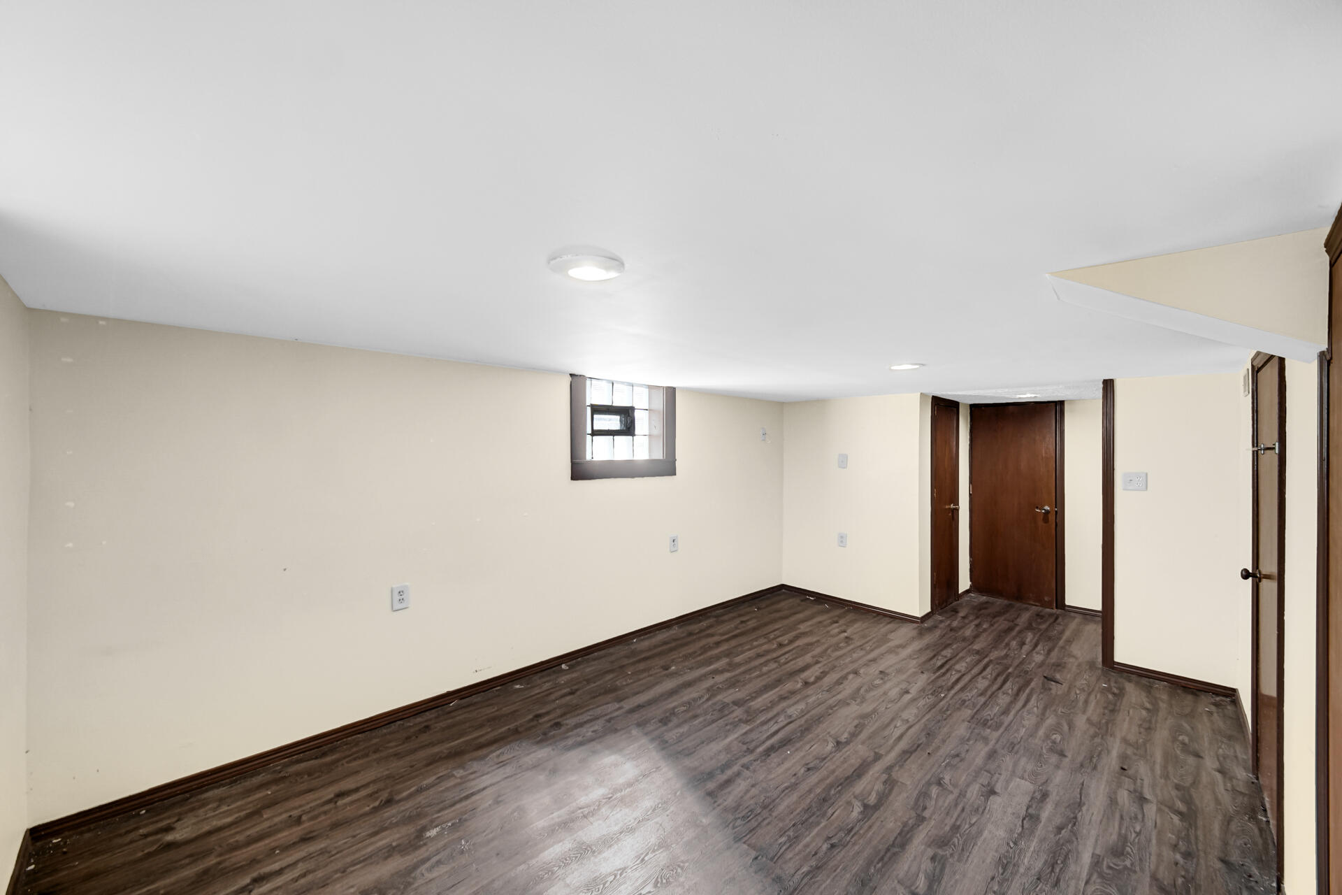 105 E 39th Avenue
