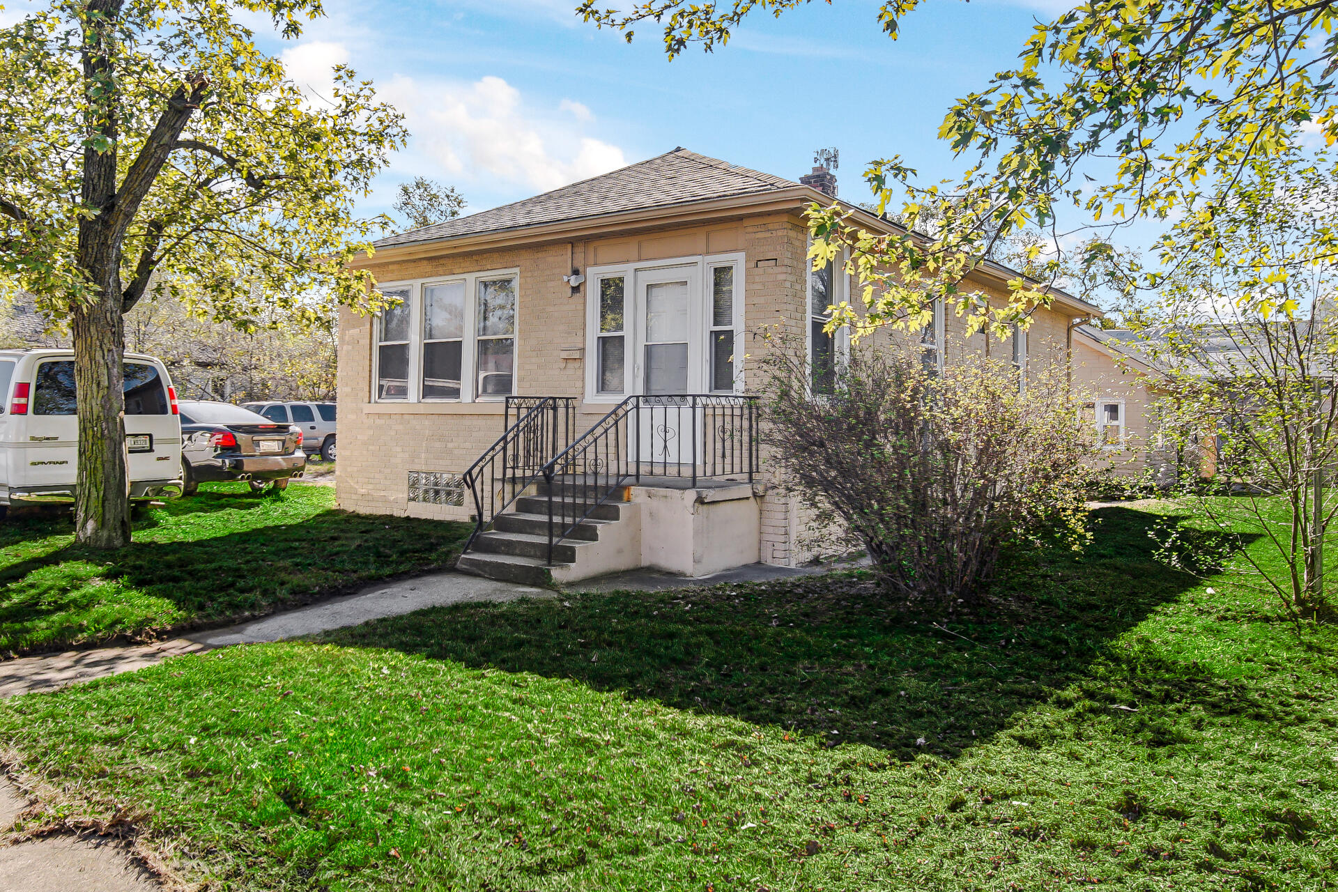 105 E 39th Avenue