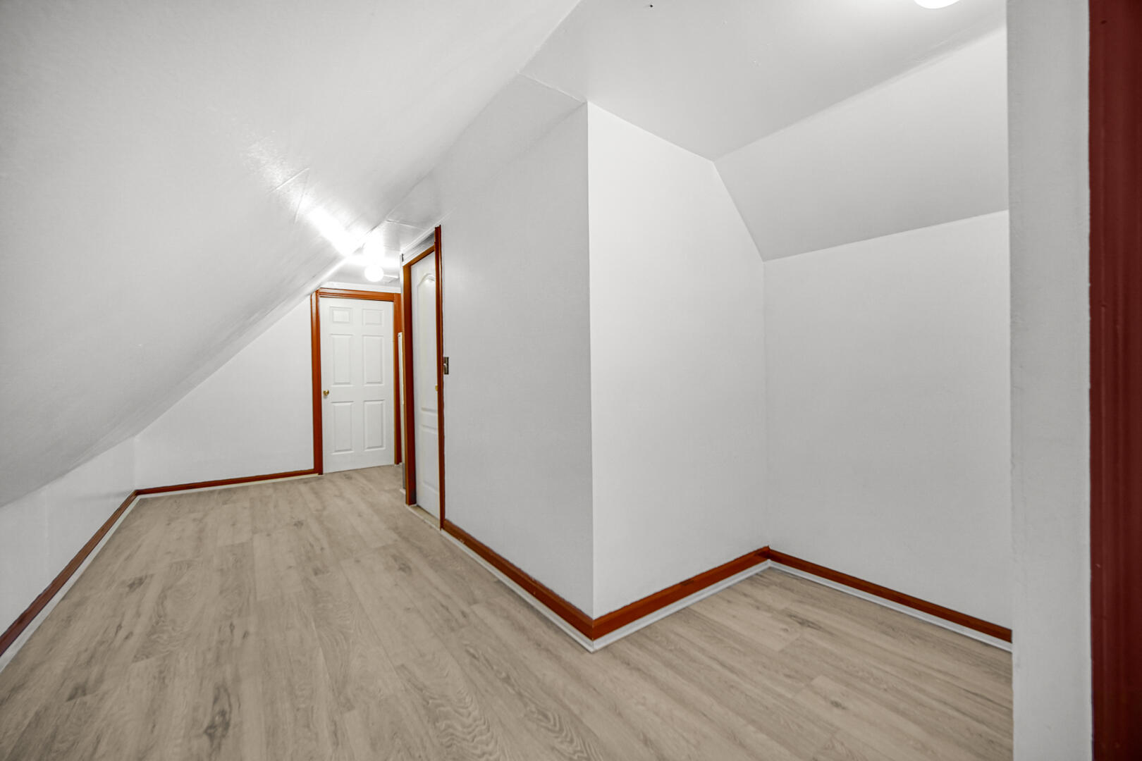 523 Emlyn Place