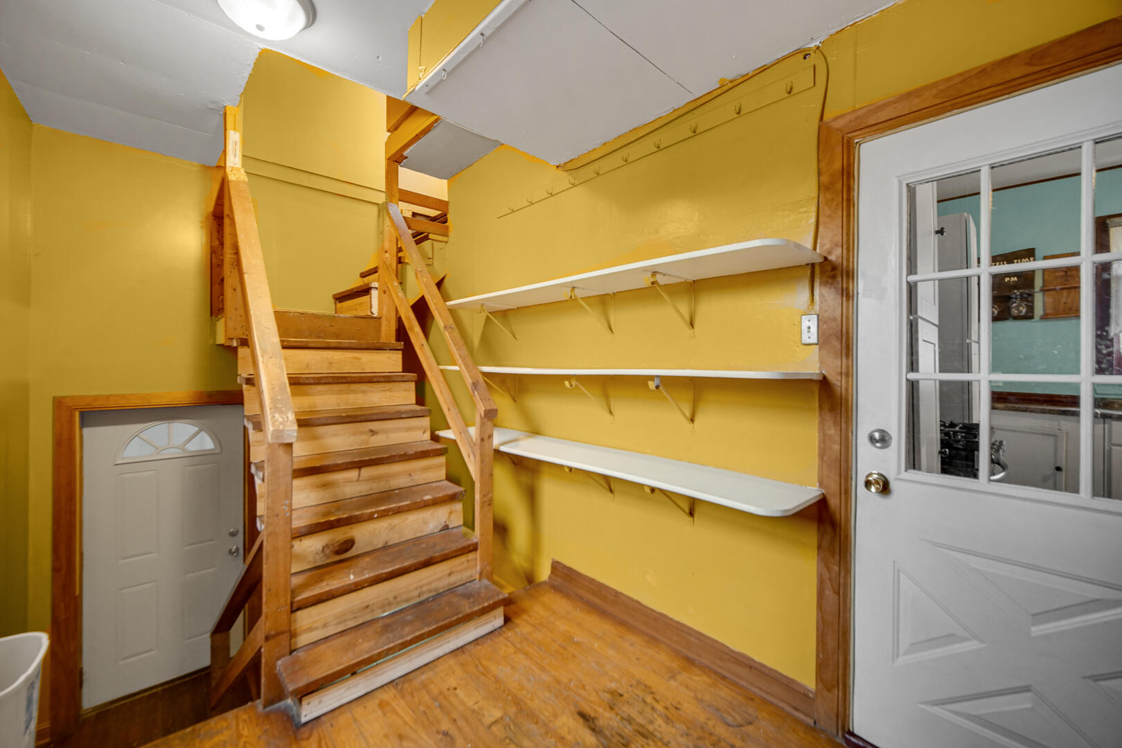 523 Emlyn Place