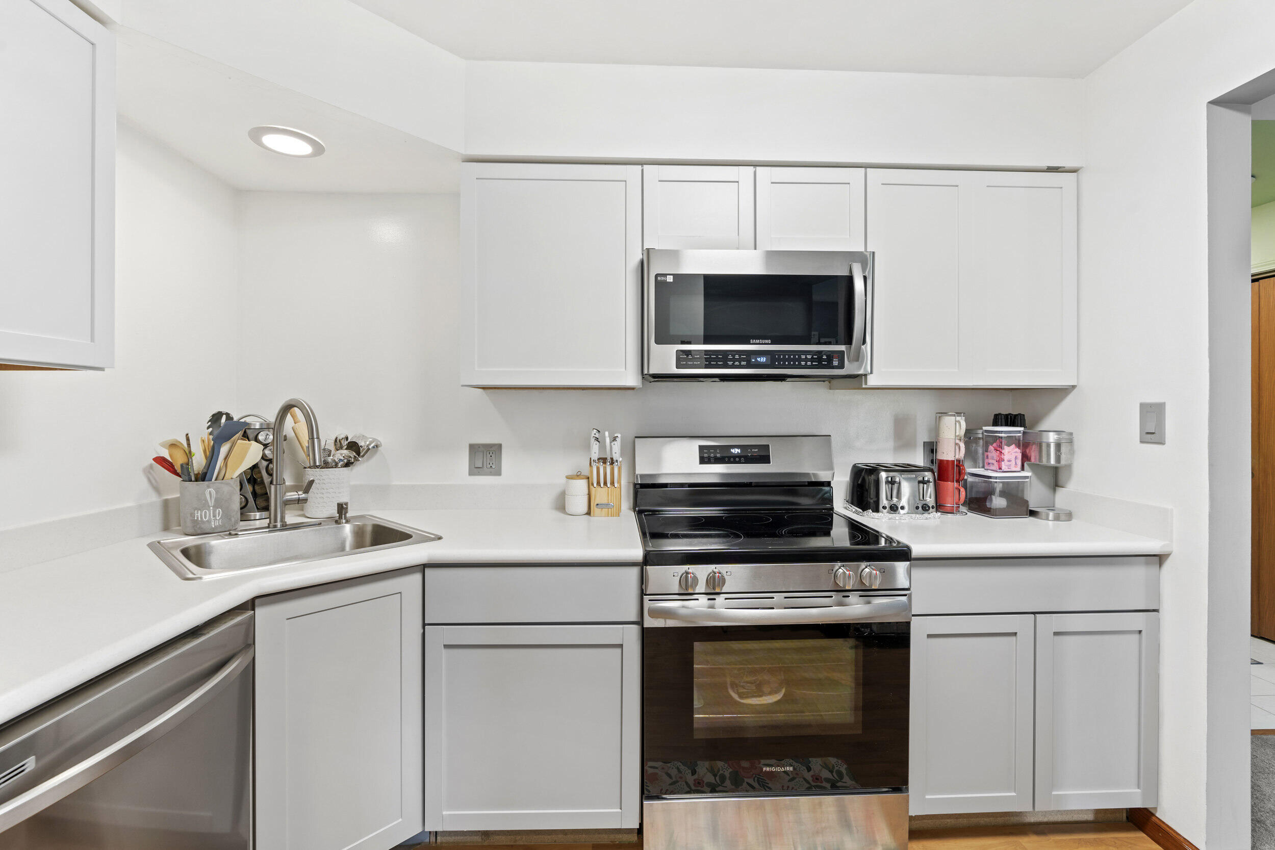 1725 Homan Drive 303