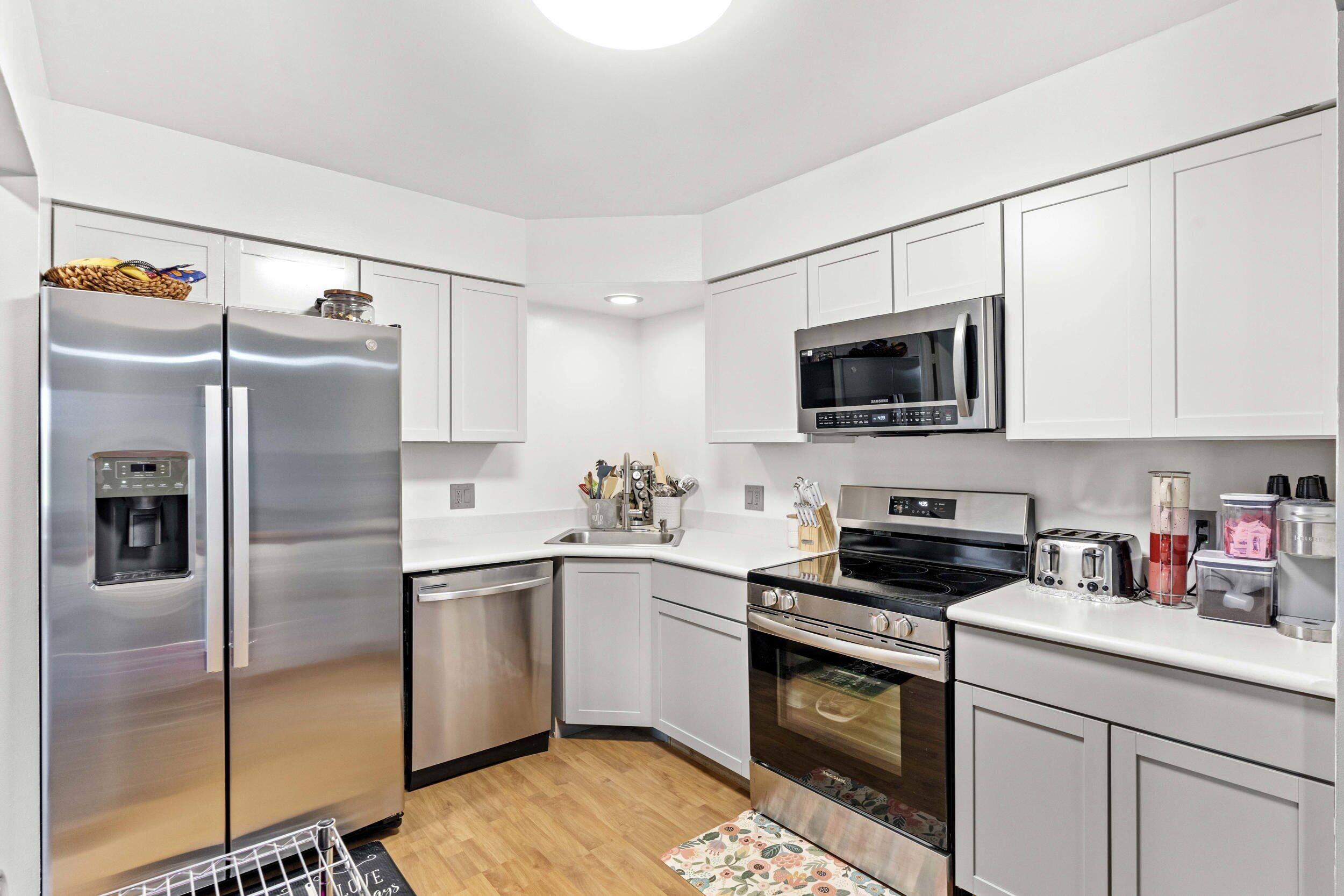 1725 Homan Drive 303