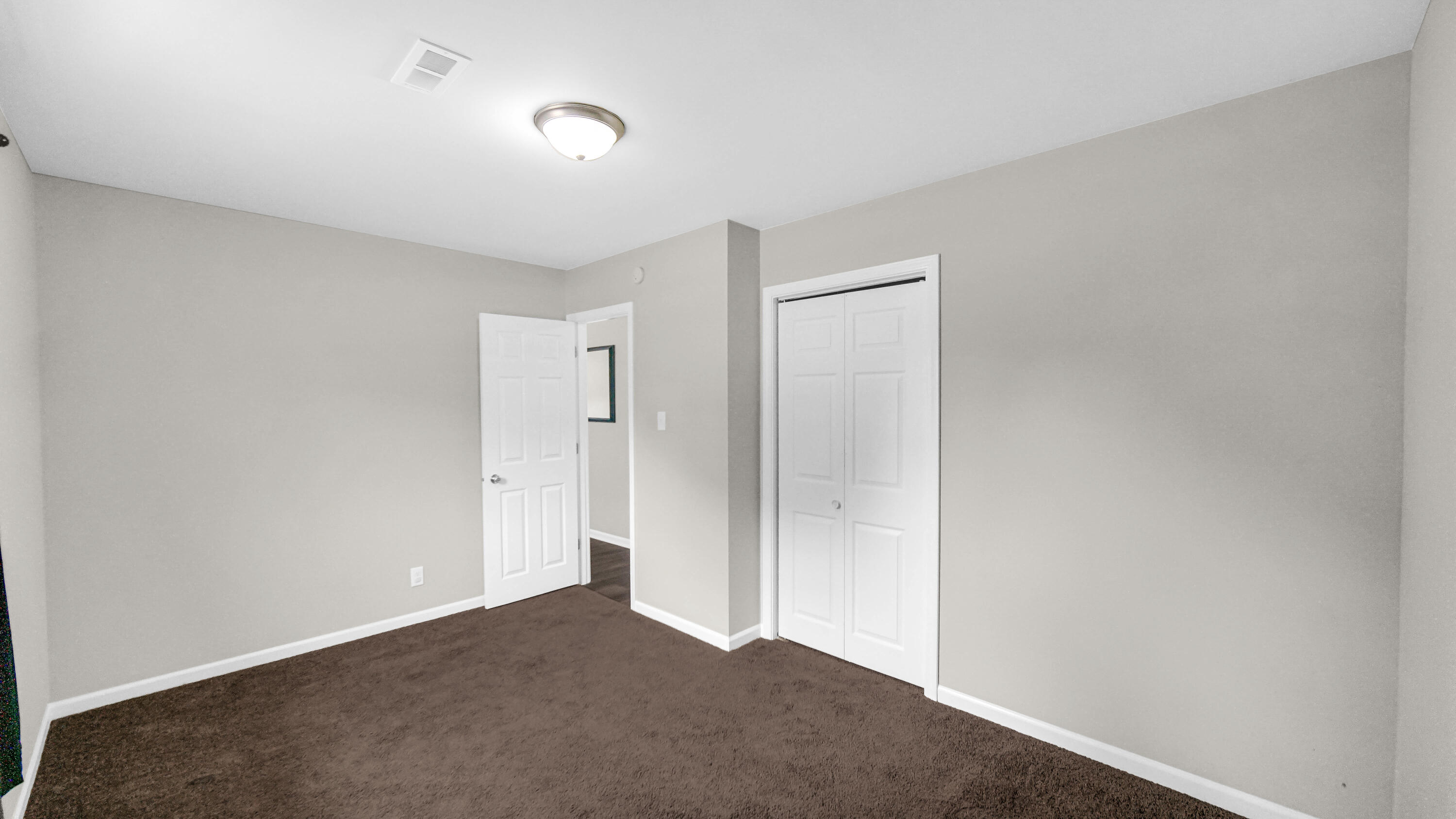 1015 E 36th Place