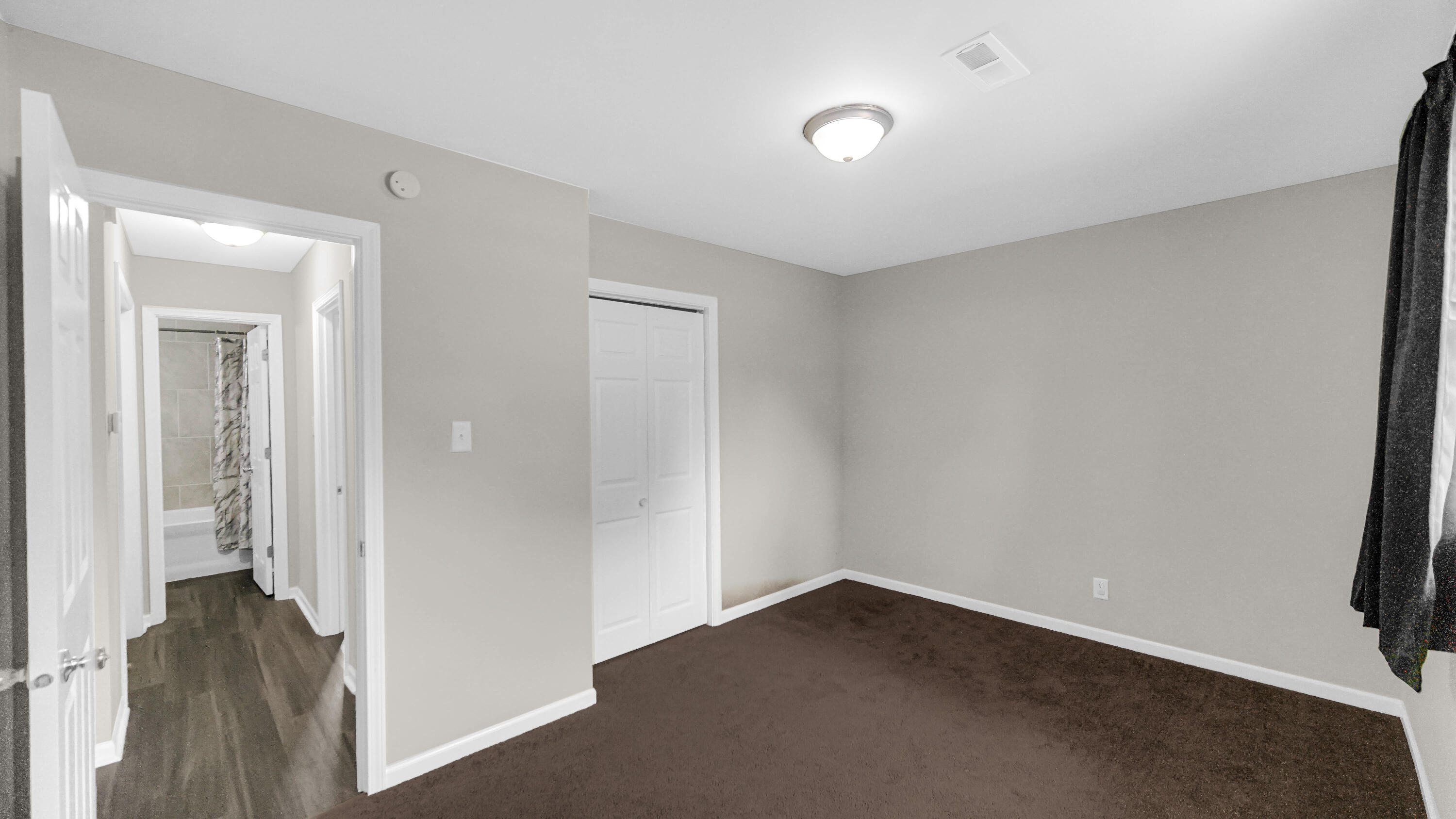 1015 E 36th Place
