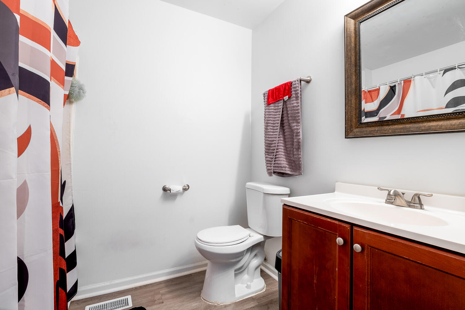 7636 Whitcomb Street