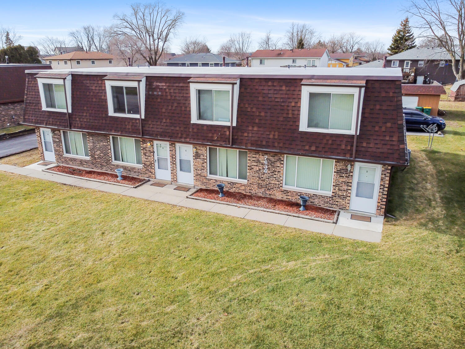 7636 Whitcomb Street