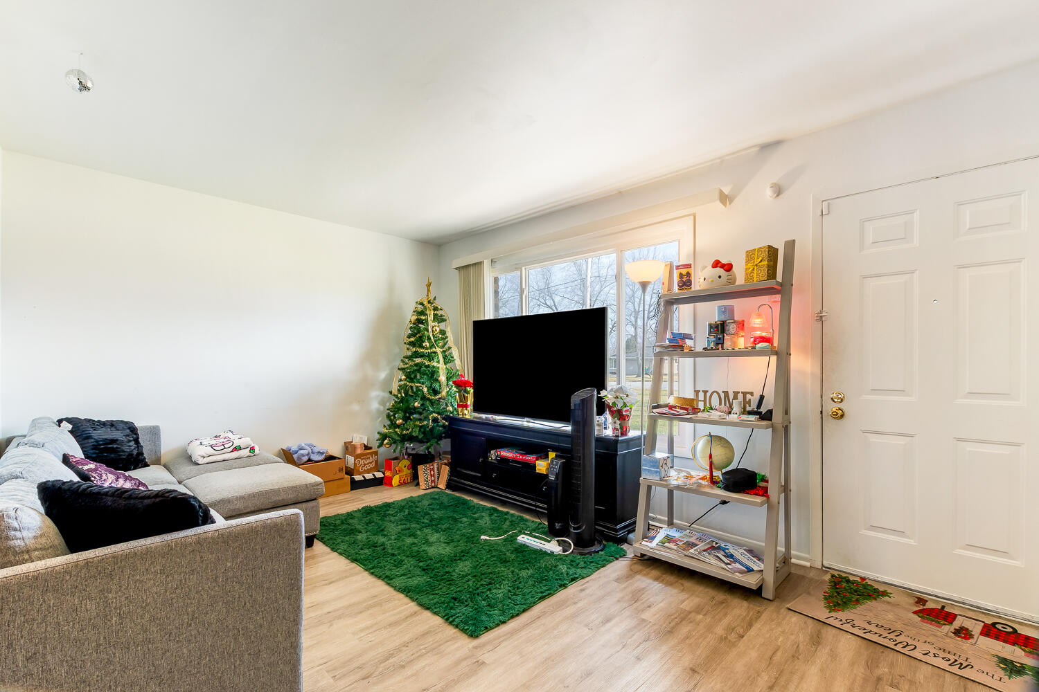 7636 Whitcomb Street