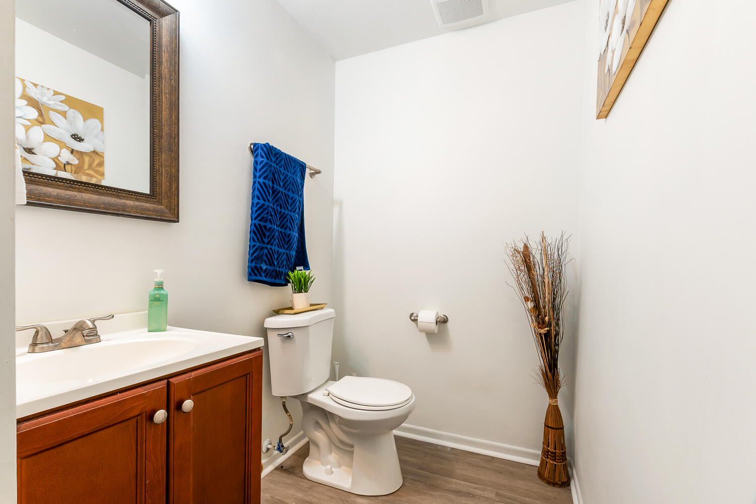 7636 Whitcomb Street