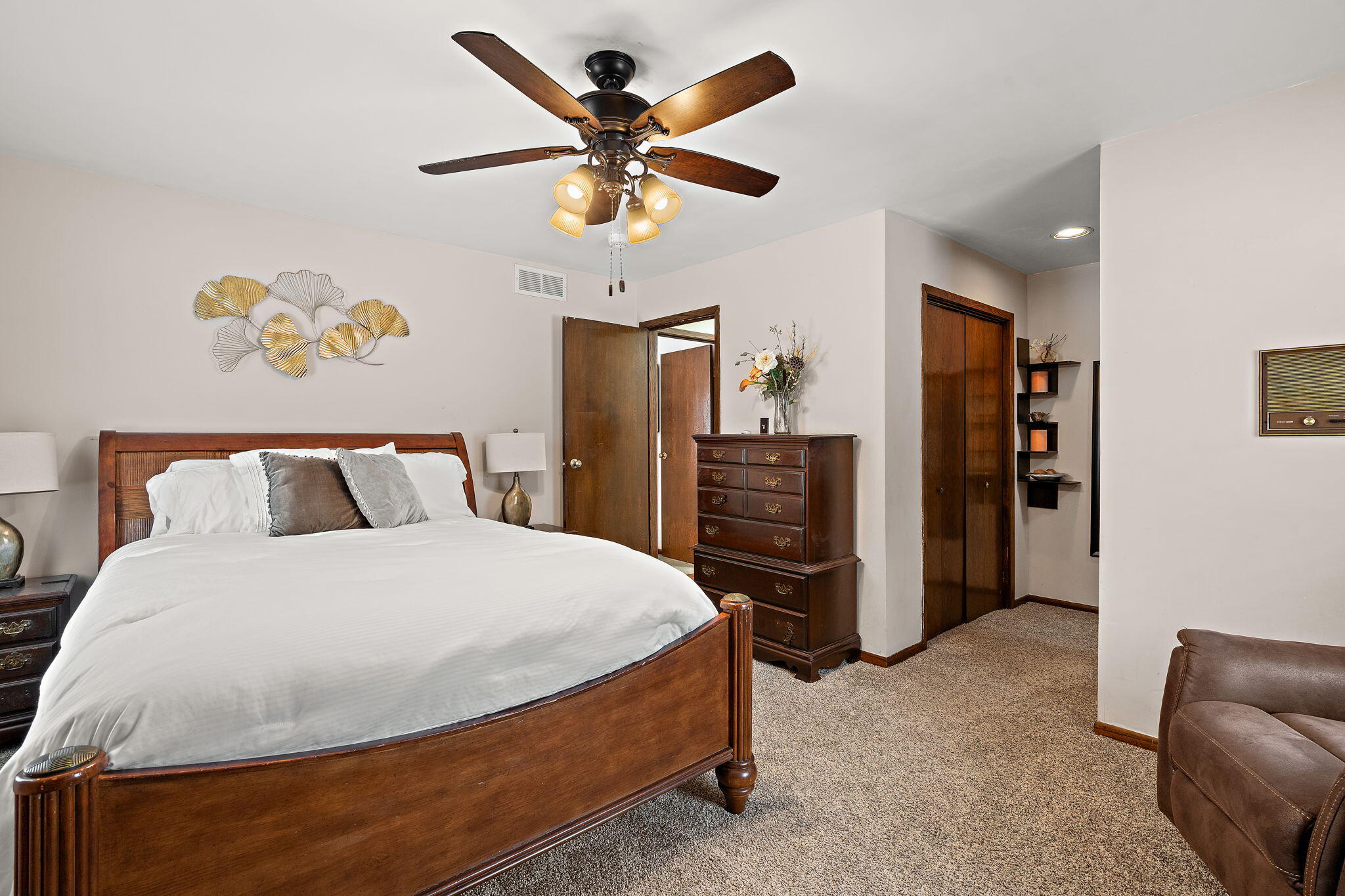 6938 Ironwood Avenue