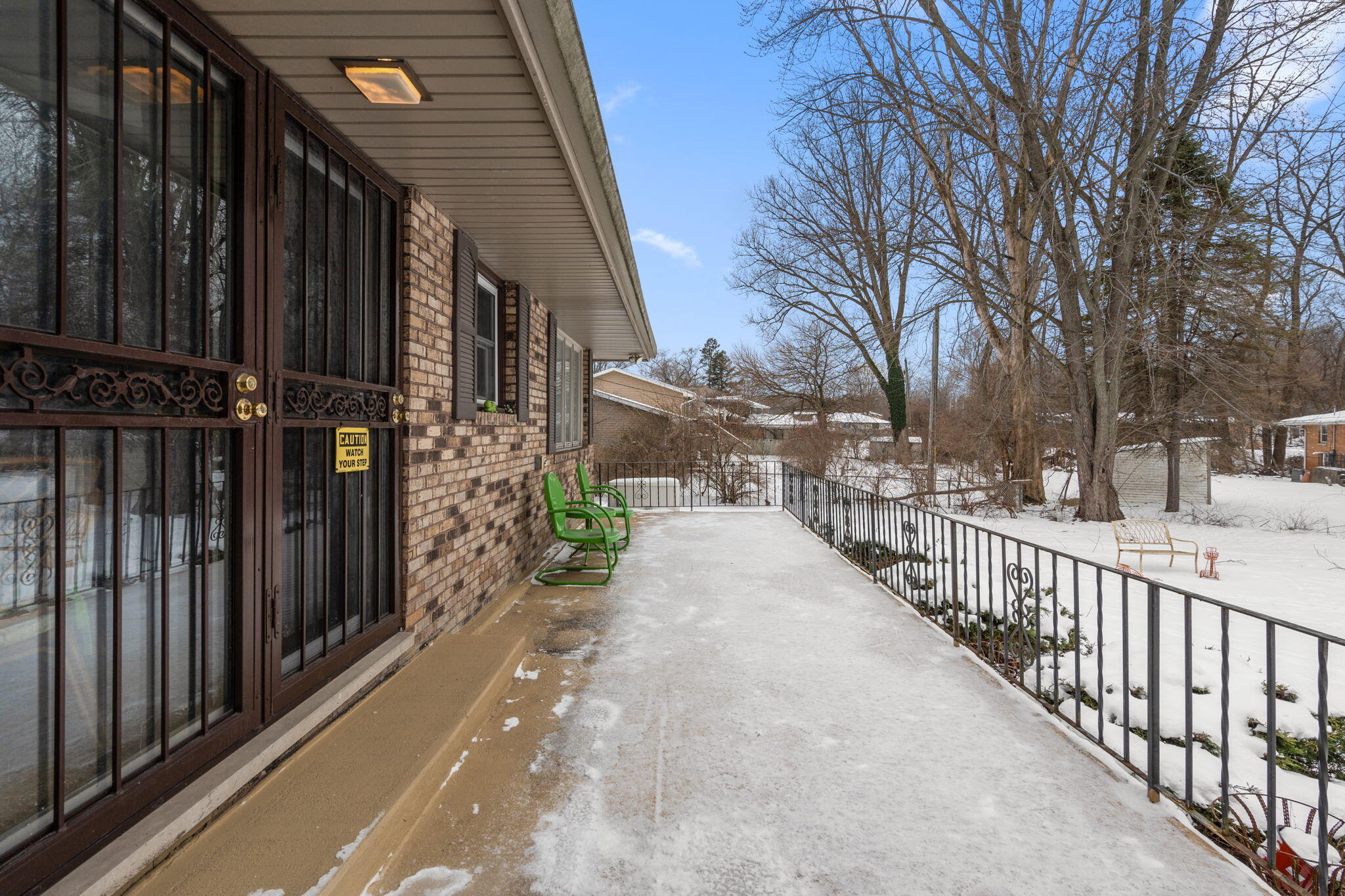 6938 Ironwood Avenue