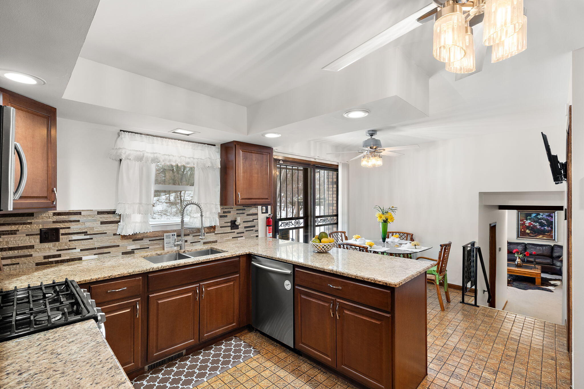 6938 Ironwood Avenue