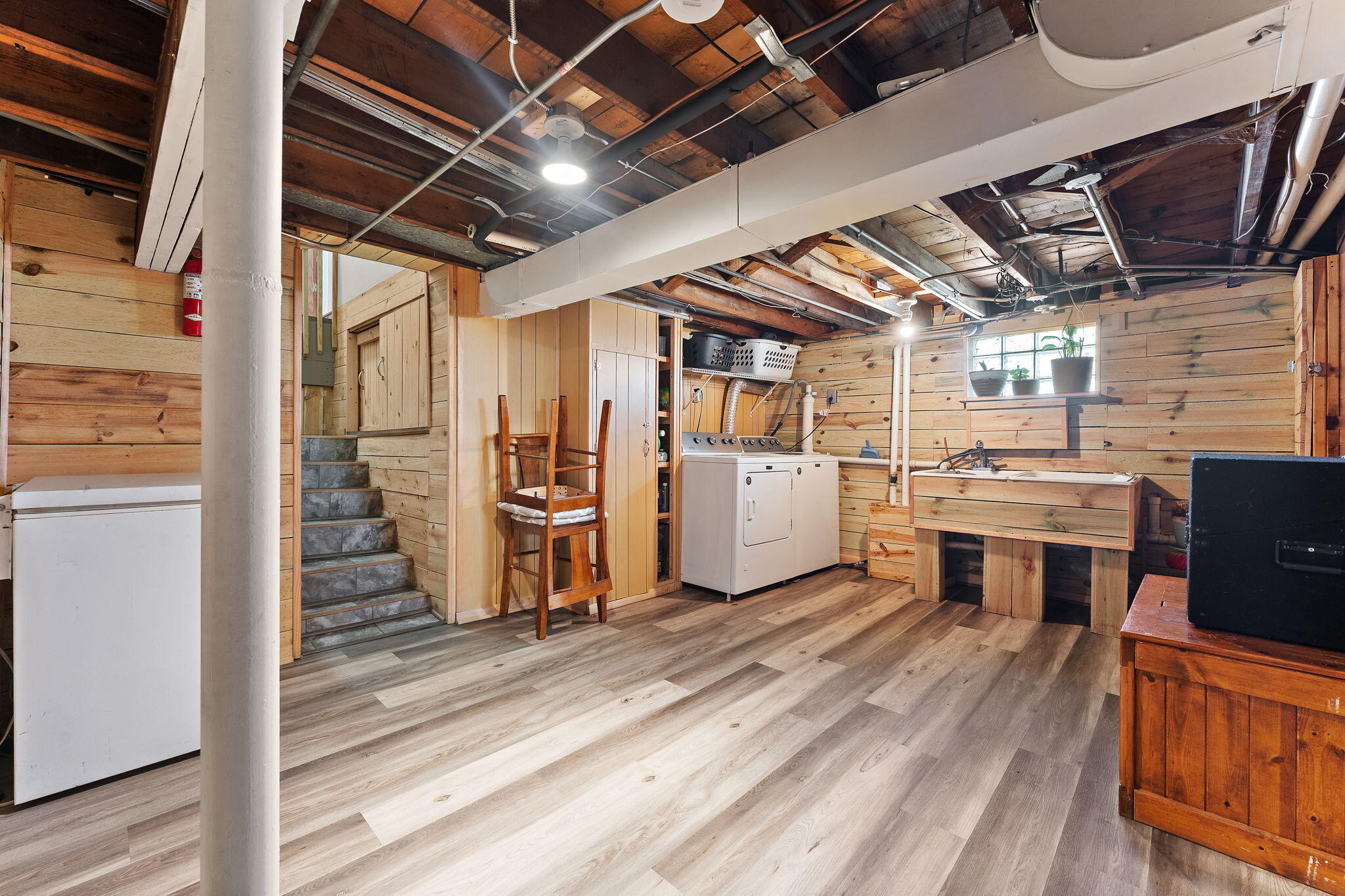 7039 California Avenue