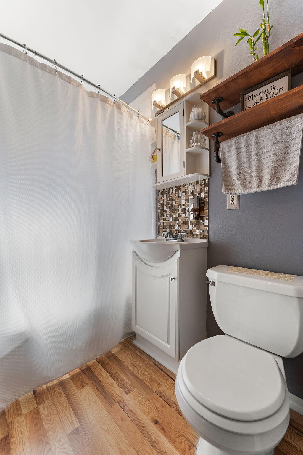 7039 California Avenue