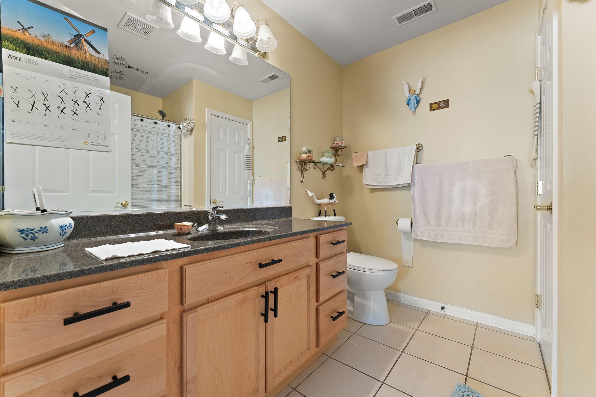 630 Cambridge Court Unit: 1b