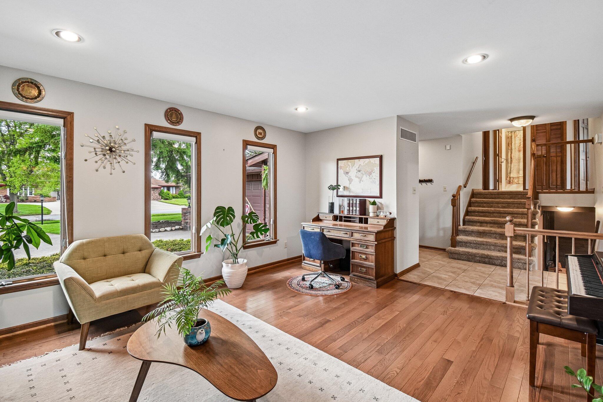 9618 Walnut Drive