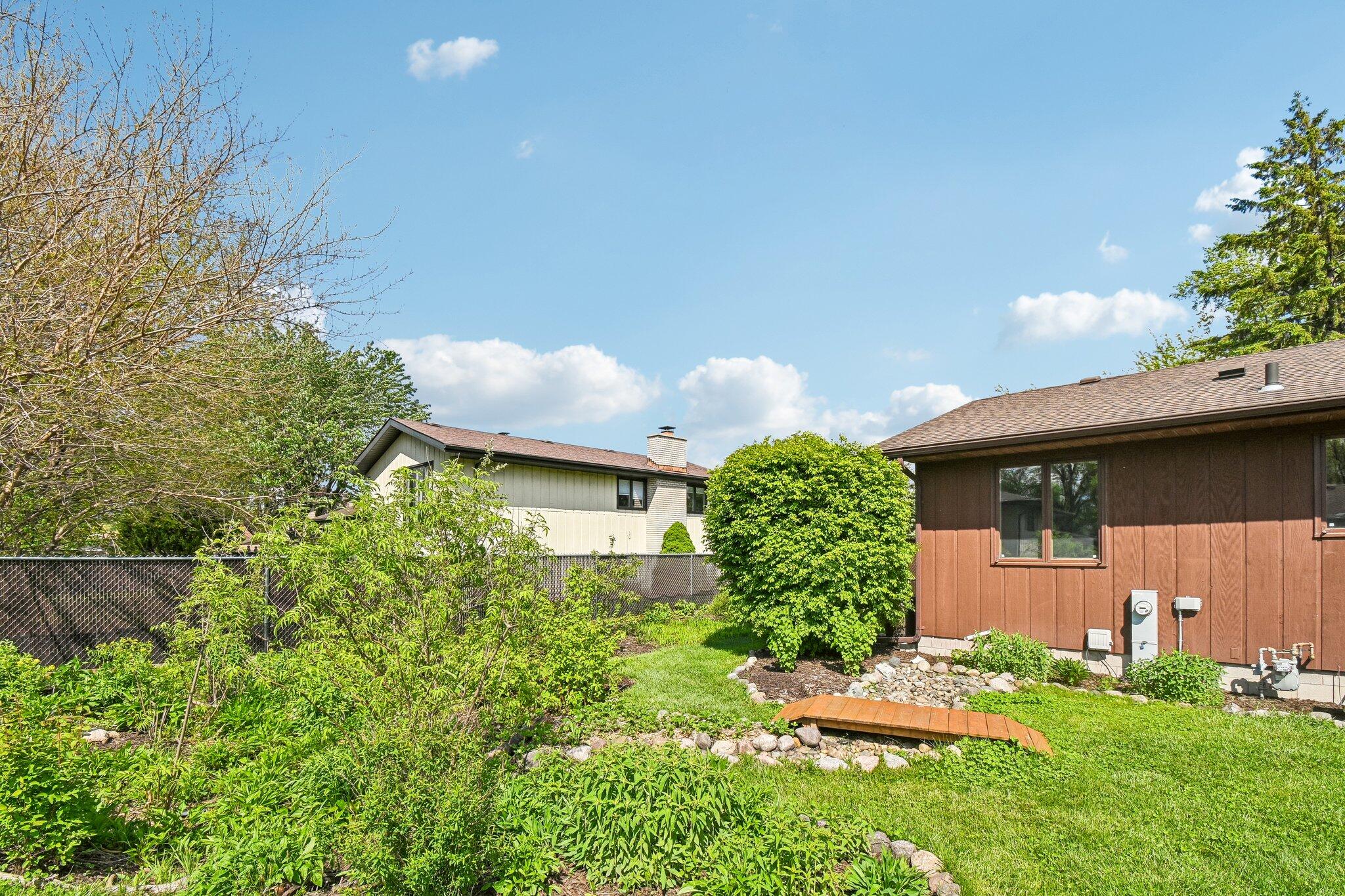 9618 Walnut Drive