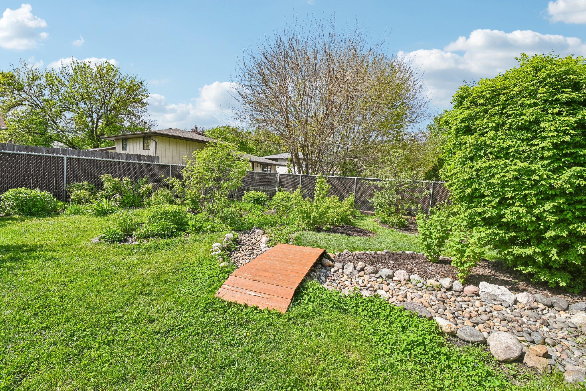 9618 Walnut Drive