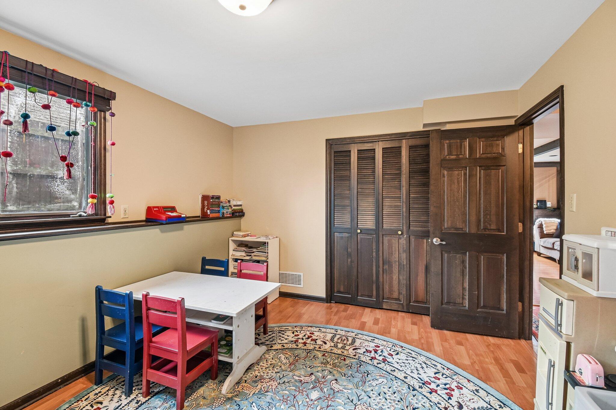 9618 Walnut Drive