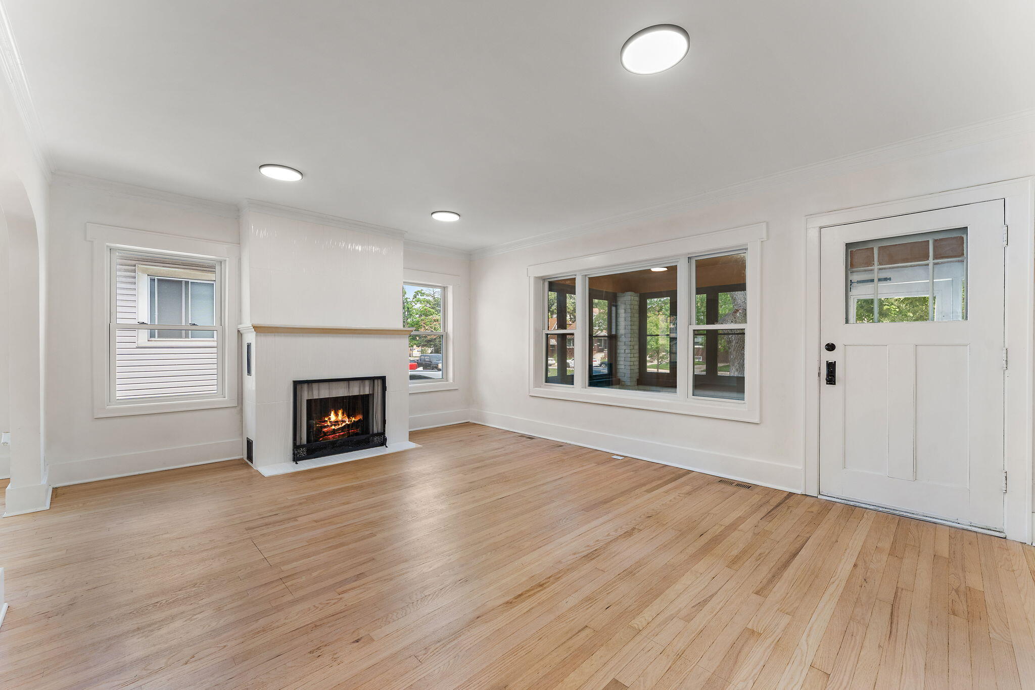 236 Dyer Boulevard