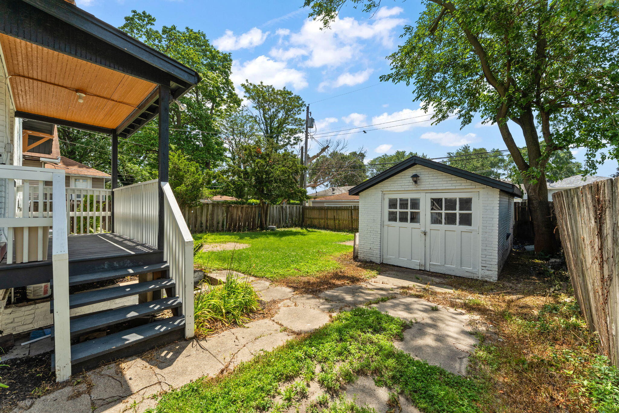236 Dyer Boulevard