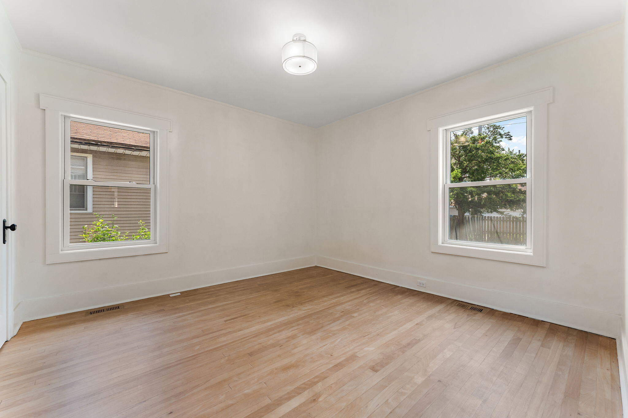 236 Dyer Boulevard