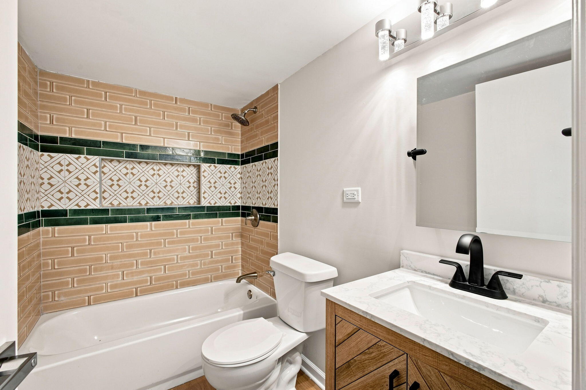 321 W 57th Avenue