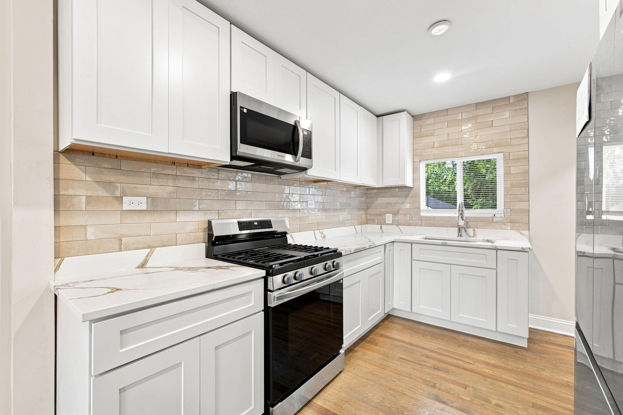 321 W 57th Avenue