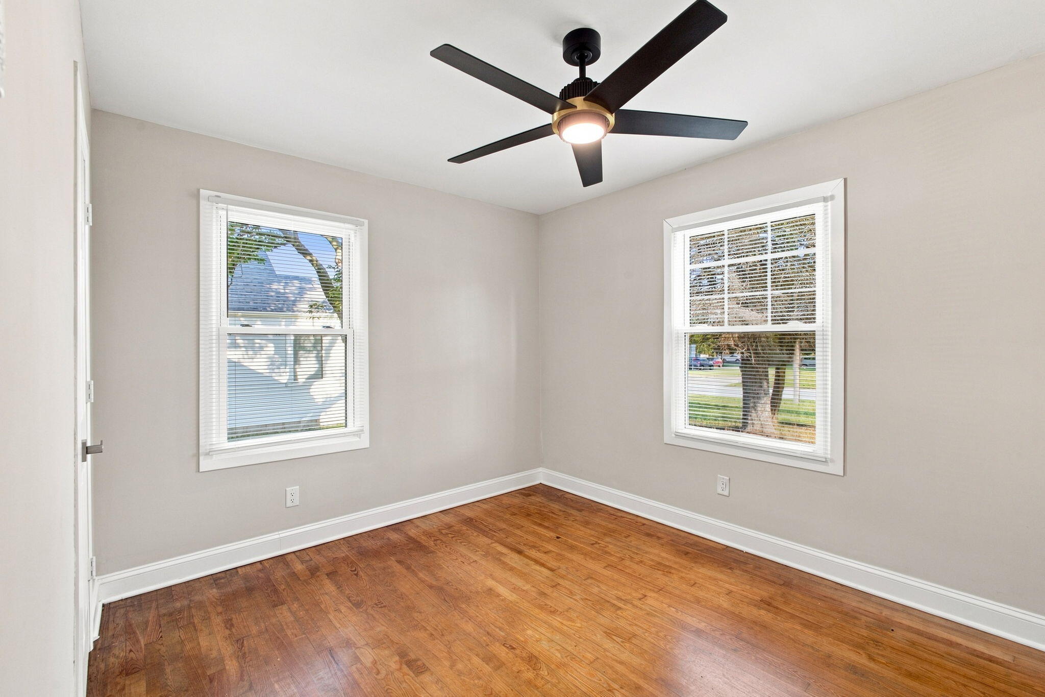 321 W 57th Avenue