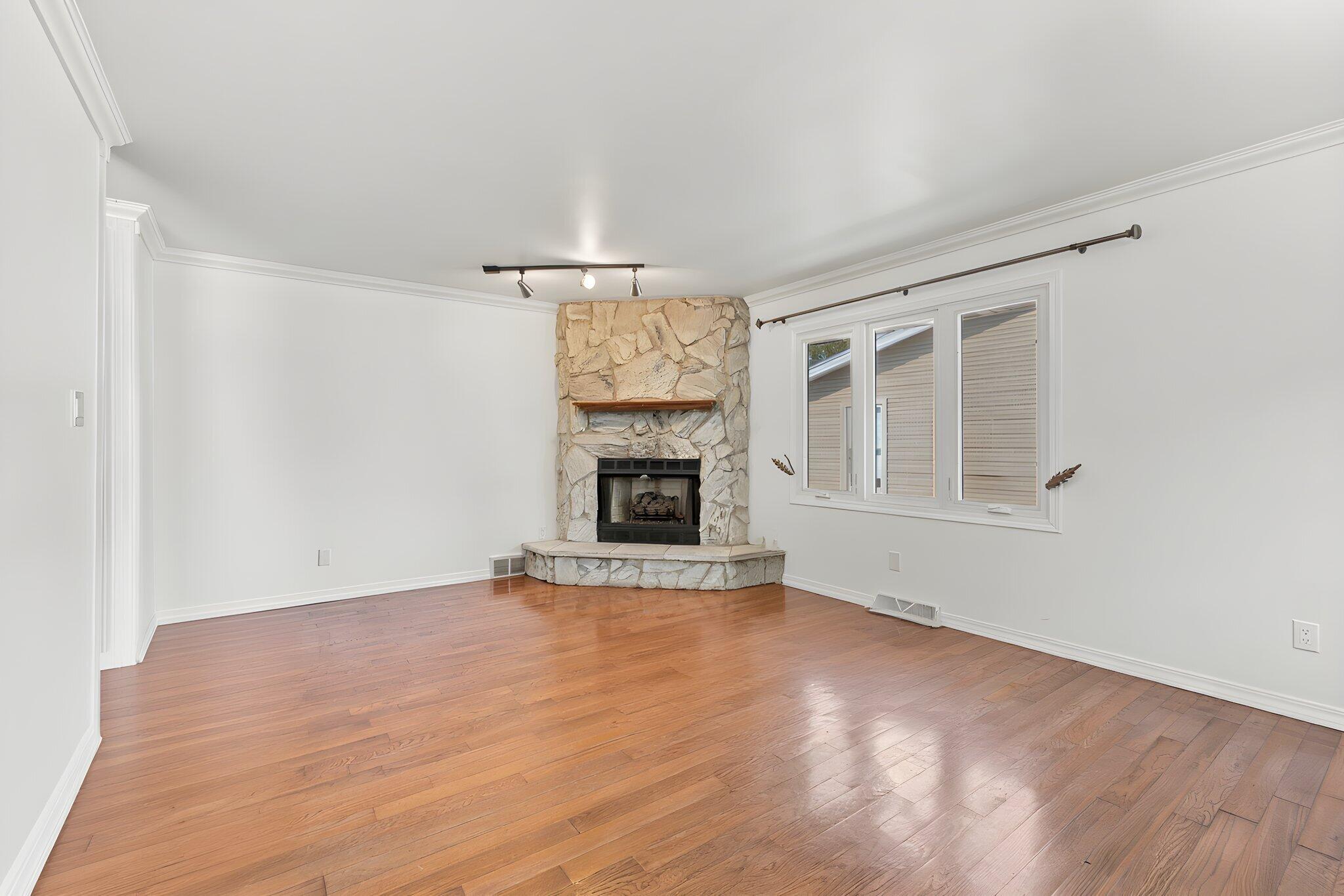 9502 Fran-lin Parkway