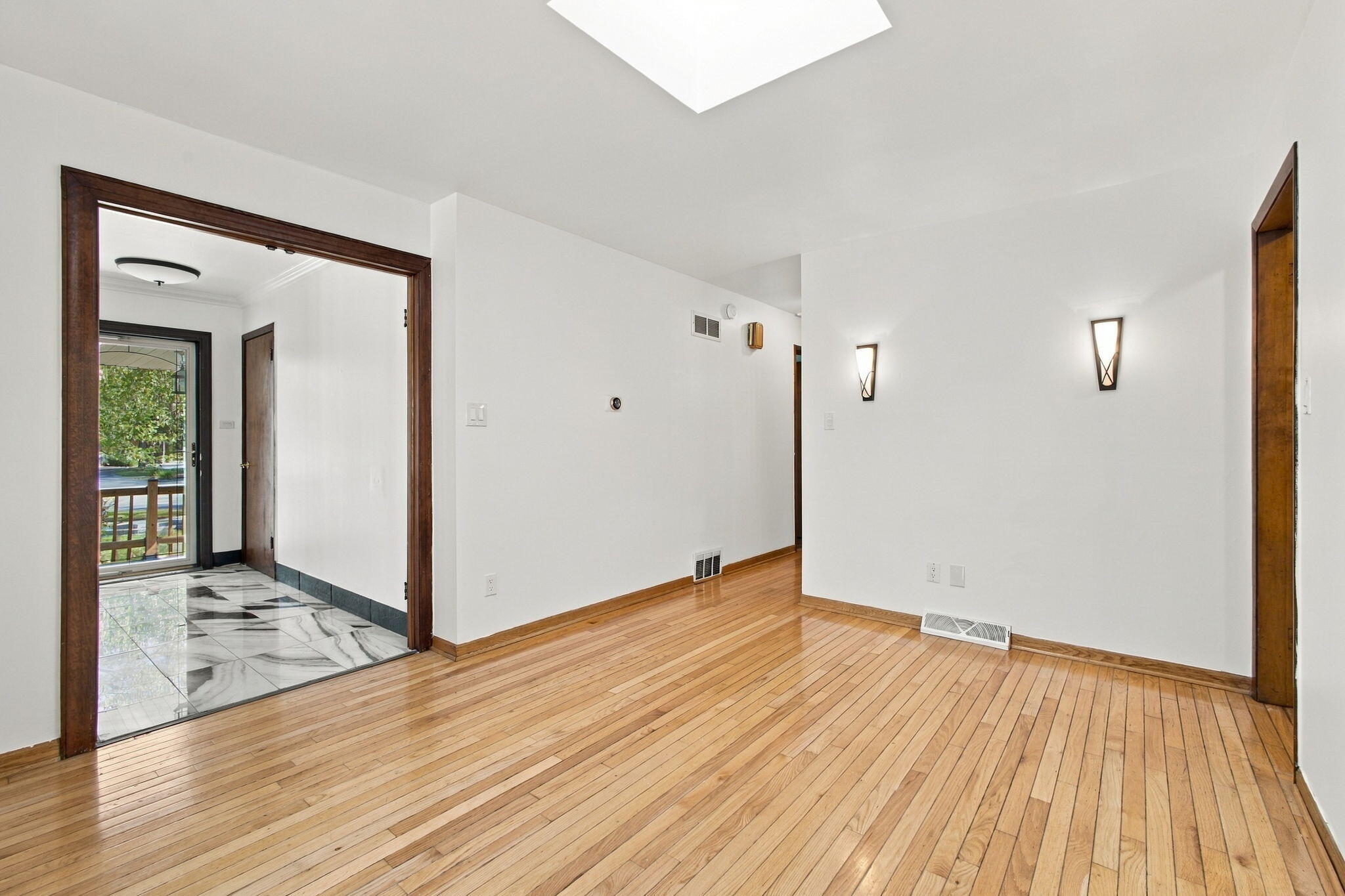 9502 Fran-lin Parkway