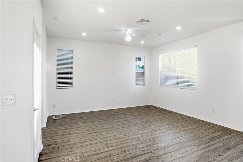 16715 Wyndham