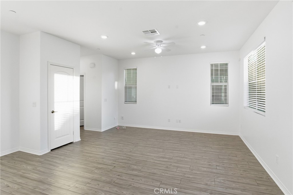 16715 Wyndham