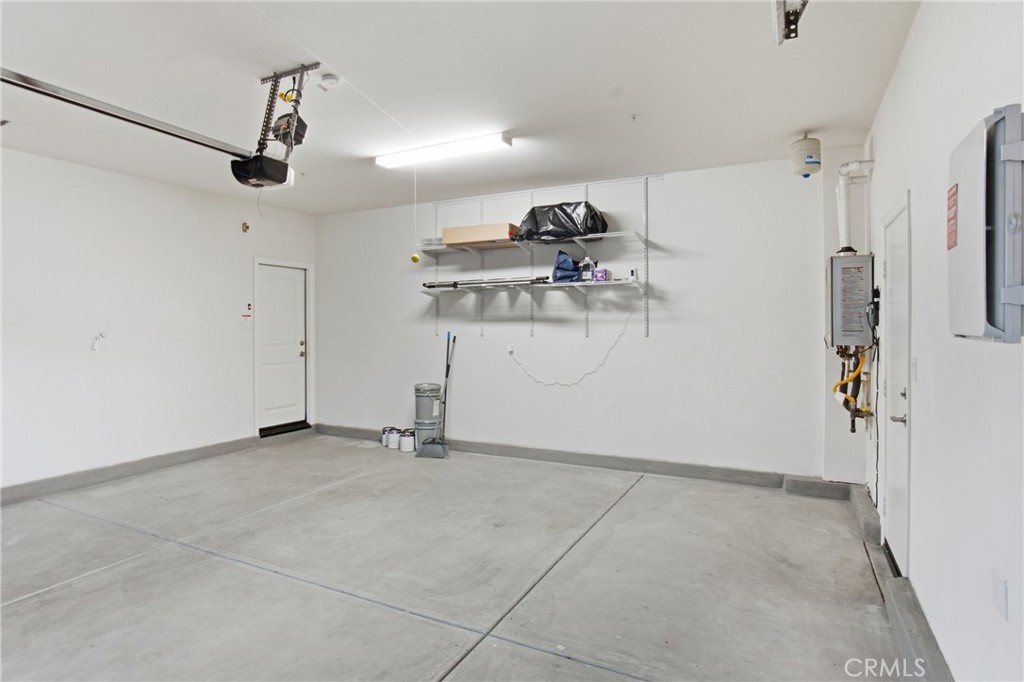 16715 Wyndham