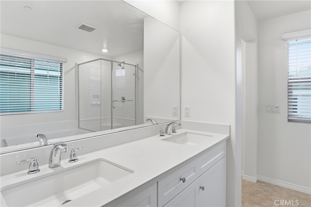 16715 Wyndham